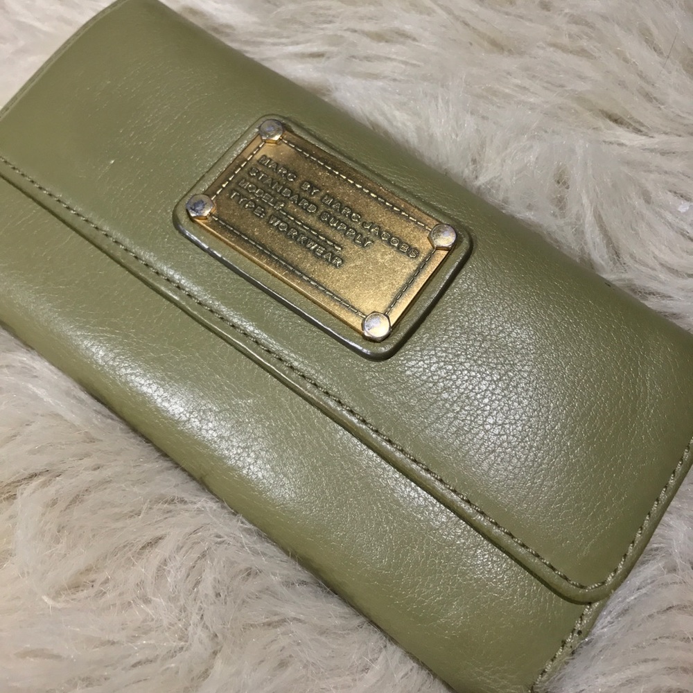Authentic Marc Jacobs Wallet